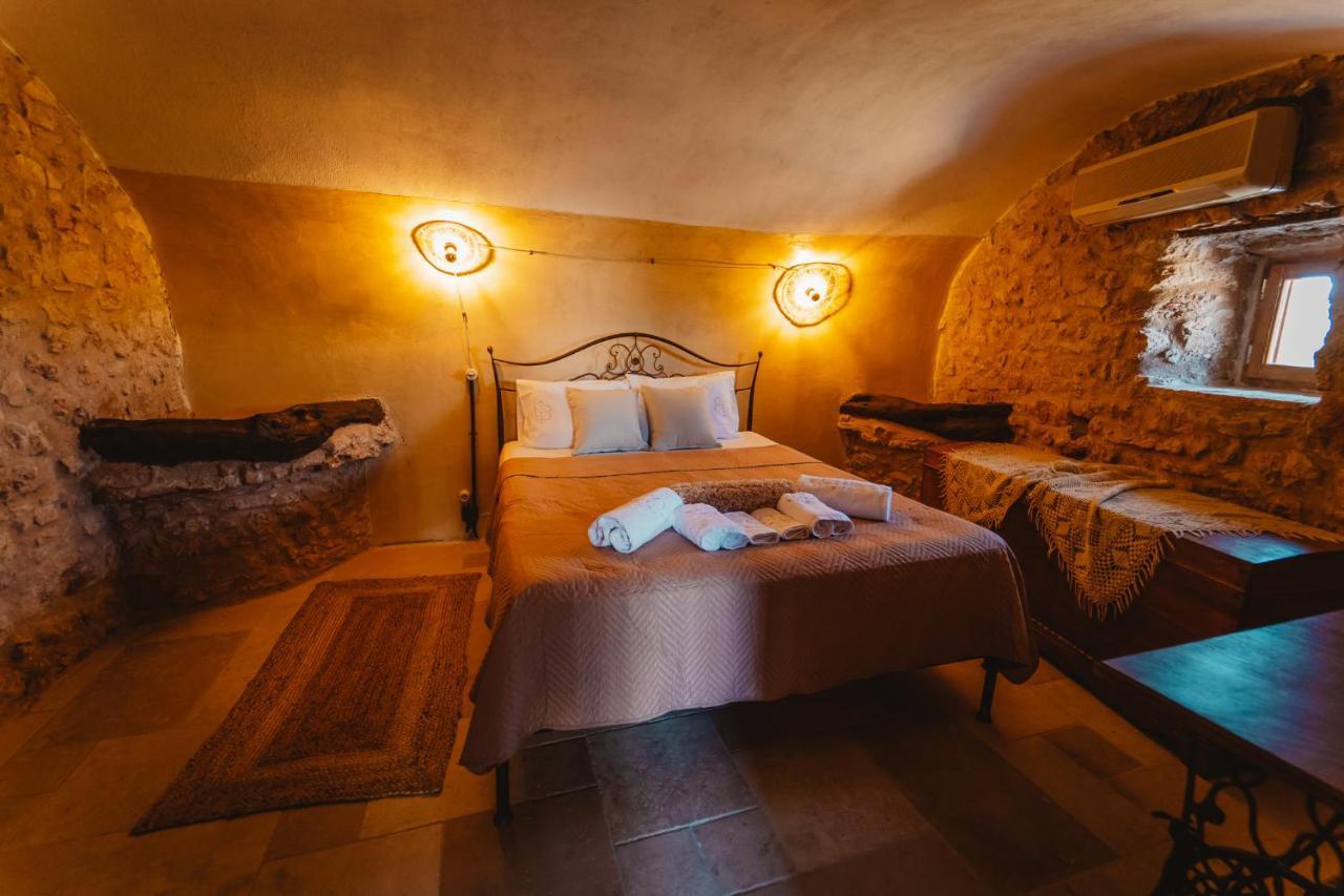 Kythera Secrets Suites Viaradika Exterior photo