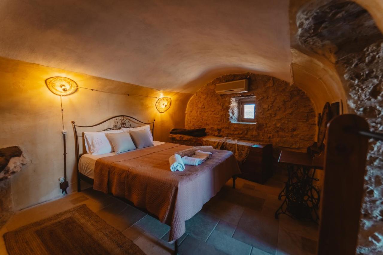 Kythera Secrets Suites Viaradika Exterior photo