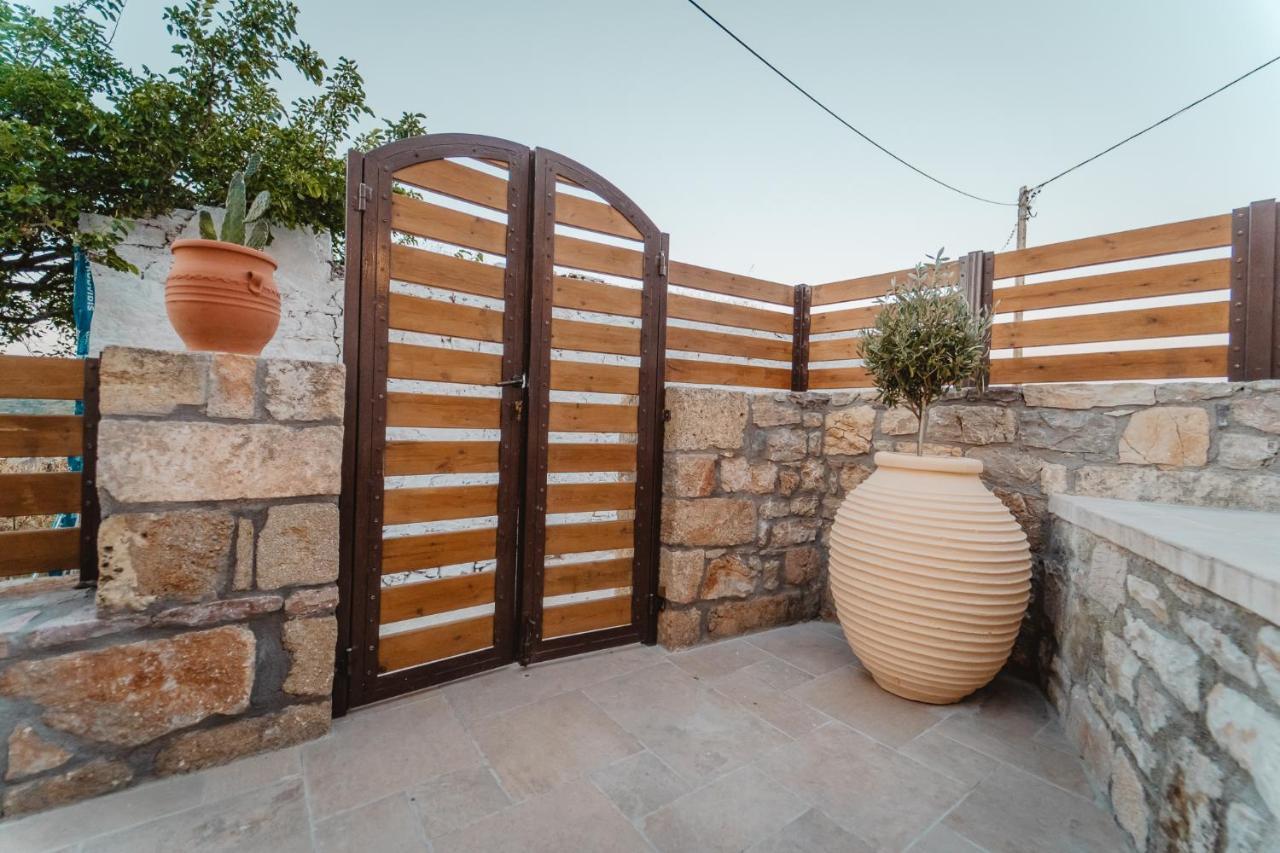 Kythera Secrets Suites Viaradika Exterior photo