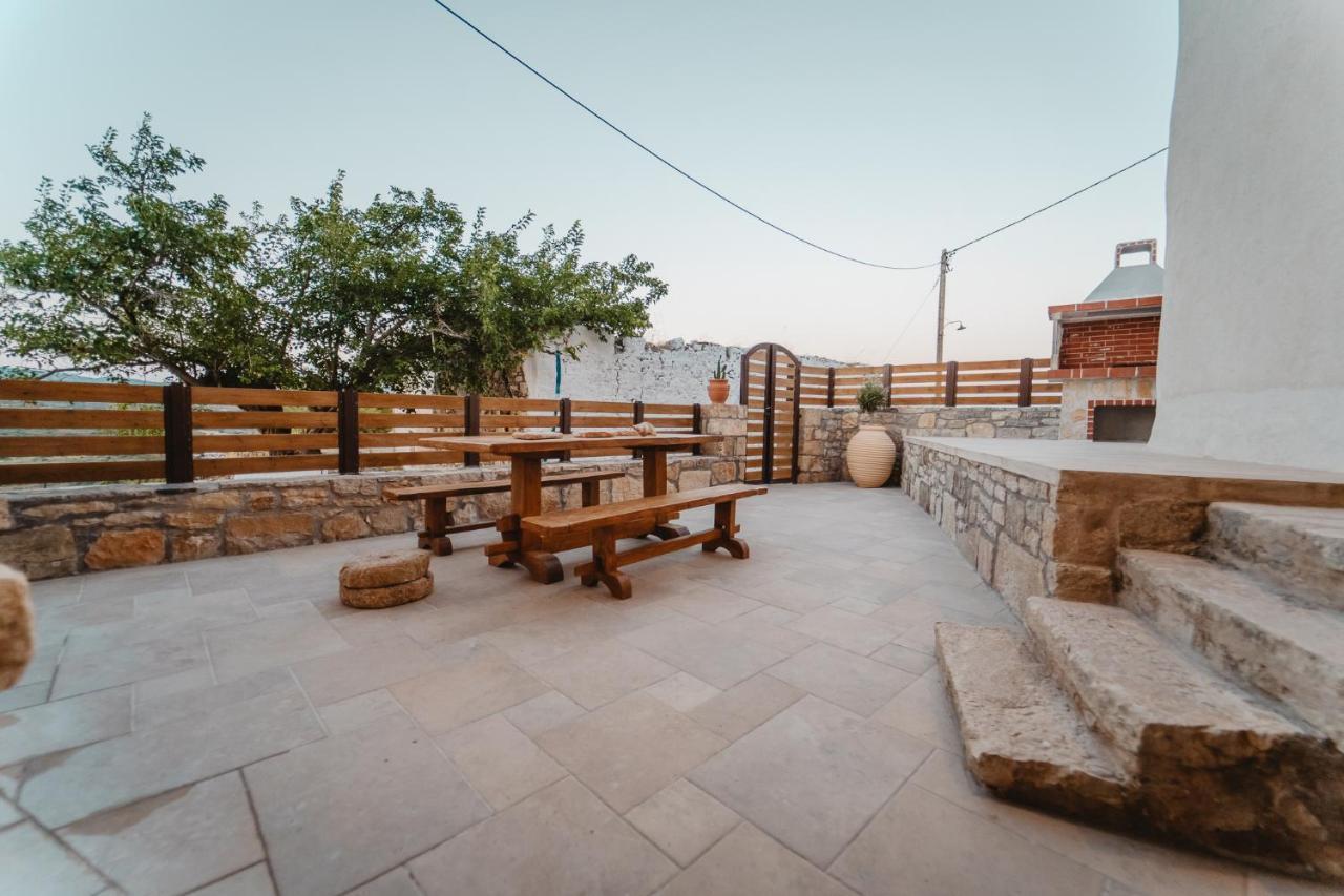 Kythera Secrets Suites Viaradika Exterior photo